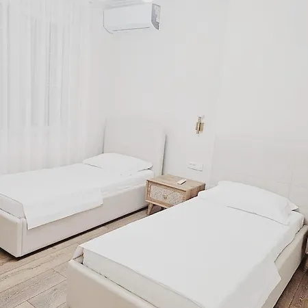 First Street アパート Sarandë